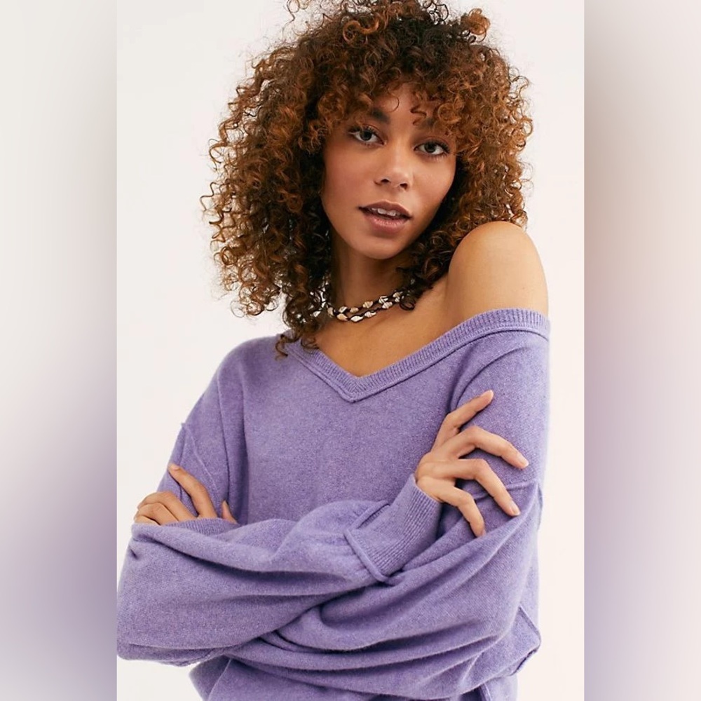 Free People Love like this cashmere sweater in colour lilac